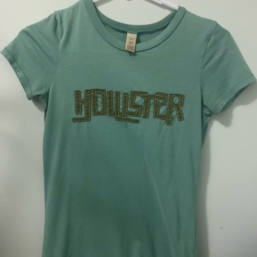 Hollister Tee shirt!
